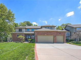 7841 Alden Rd, Lenexa, KS 66216