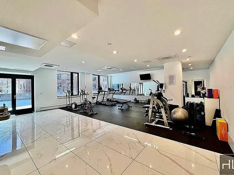 3128 Henry Hudson Pkwy E #405 — Photo 15