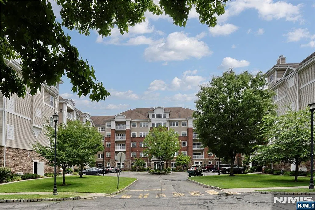 2 bed, 2.0 bath, $3,600 — Photo 1