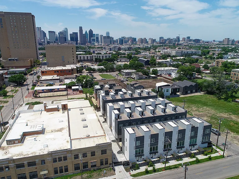 1423 N Carroll Townhomes — Photo 30
