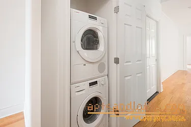 Rented by aptsandlofts.com