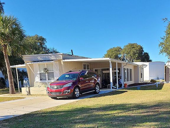 4th image of 821 Pine Dr