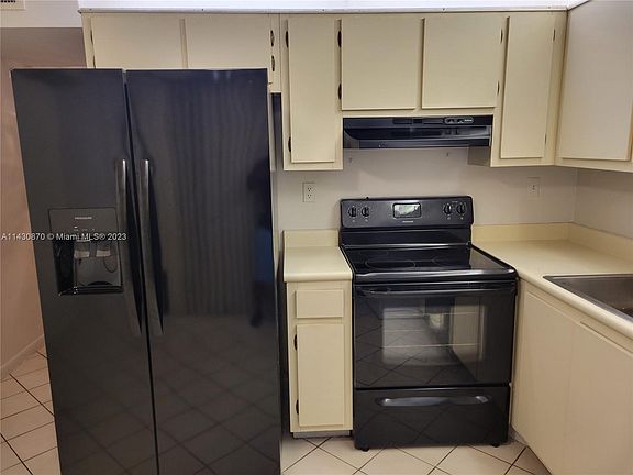 5th image of 21043 NE 4th Ct