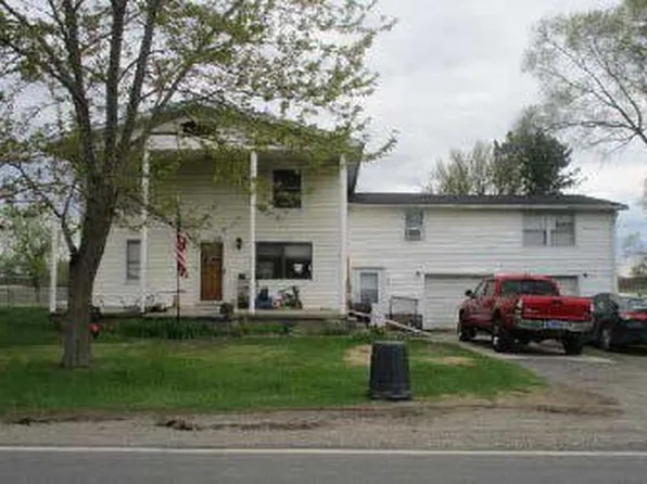 1558 Galbraith Line Rd, Yale, MI 48097