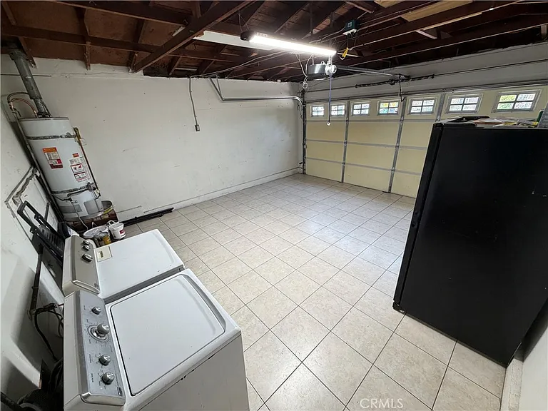 12291 Hampton Ave — Photo 24