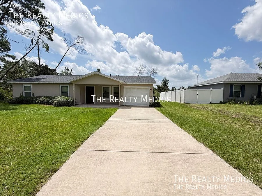 3 BD/2BA Home in Beautiful Ocala — Photo 2