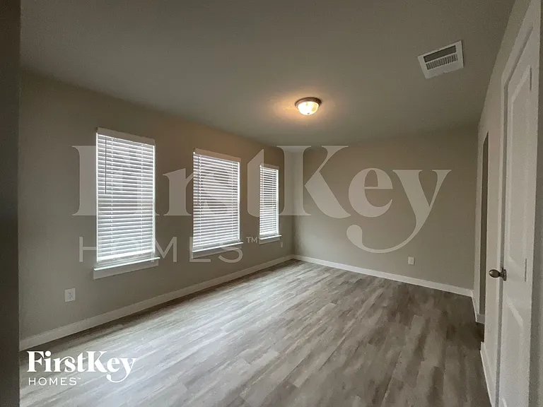 622 Ava Trl — Photo 5