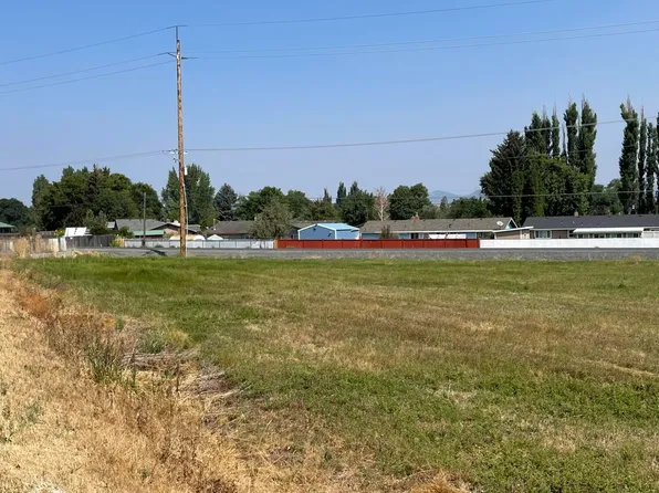 Anderson Ave #100 & 200, Klamath Falls, OR 97603