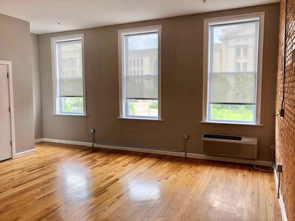 1st image of 231 E North Ave Unit 8