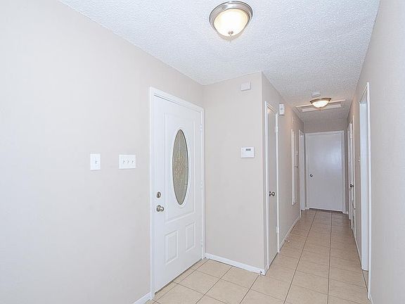 4th image of 2807 Skelton Dr