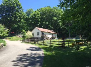 40 Walmer Ln, Cold Spring, NY 10516