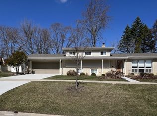 204 W Clarendon St, Arlington Heights, IL 60004