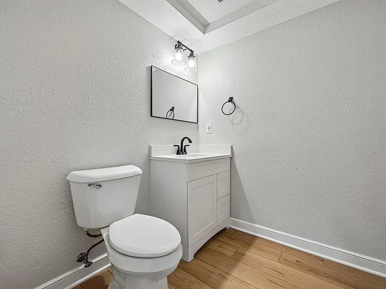 11108 W Forest Home Ave — Photo 24