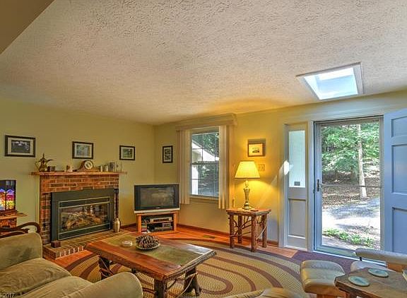 4th image of 203 Gosling Dr