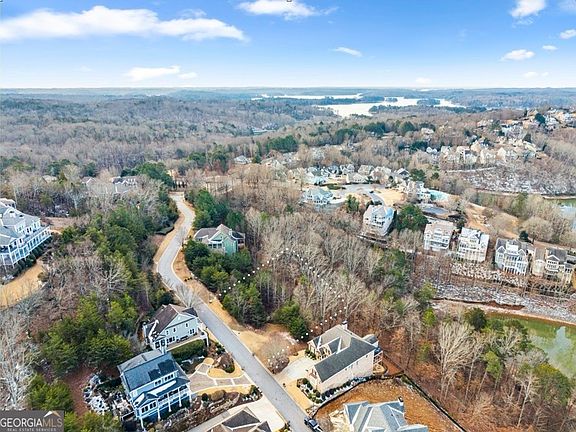 4th image of 3555 Water Front Dr