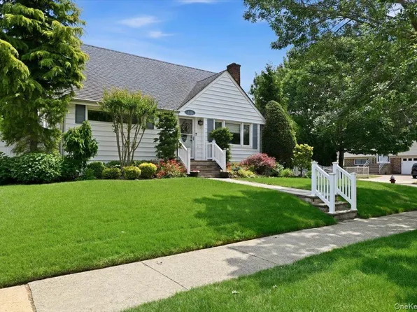 2977 Grand Boulevard, Baldwin, NY 11510