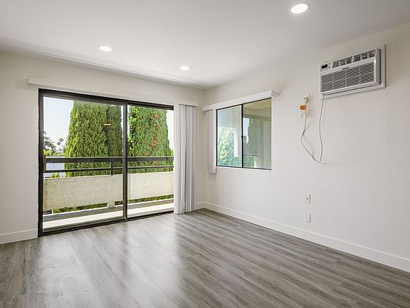 5th image of 5533 Barton Ave Unit 5
