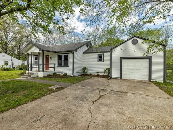 316 N Hogan St, Pryor, OK 74361