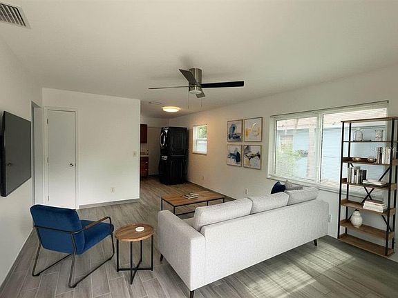 4th image of 364 3RD STREET NW