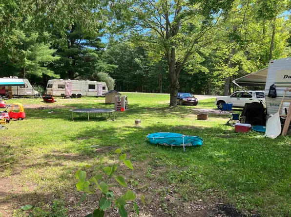 1375 Estey Rd, Beaverton, MI 48612