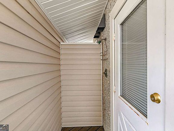 5th image of 1000 Sea Island Rd #28