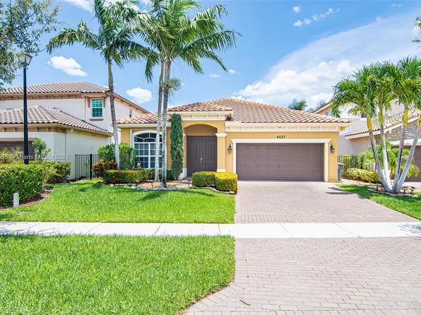 4627 Capital Dr, Lake Worth, FL 33463