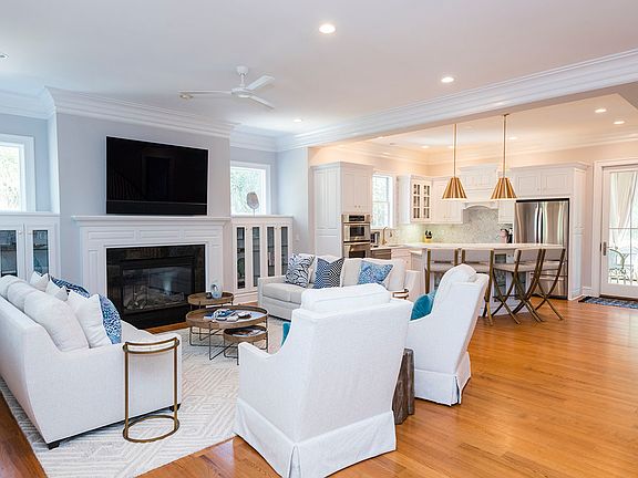 5th image of 767 Curlew Ct