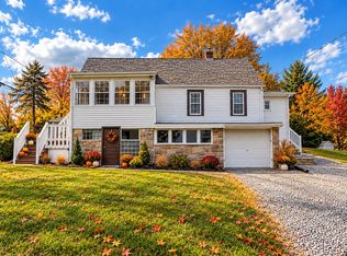 805 Meadowbrook Rd, Trafford, PA 15085
