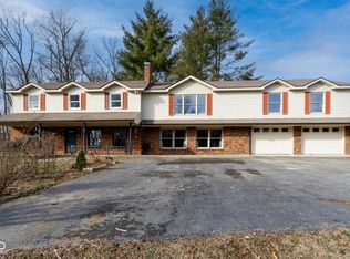 2215 W Lakeview Dr, North Vernon, IN 47265