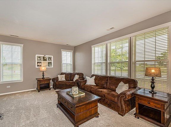 4th image of 15222 W Kenmare Cir