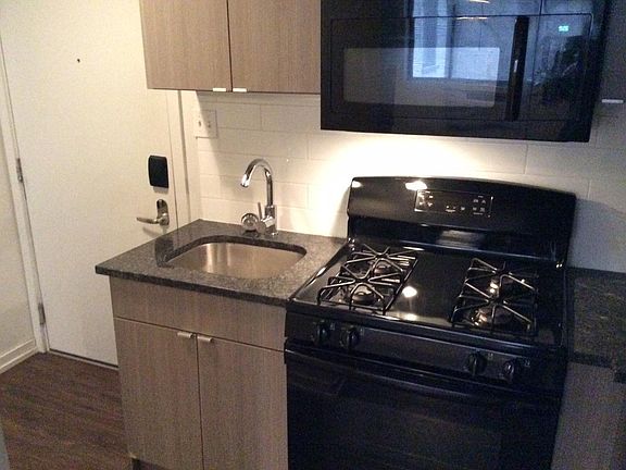 5th image of 5412 N Winthrop Ave