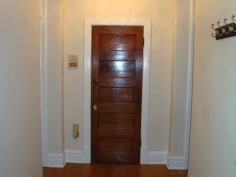 Greystone Court Apartments — Photo 8