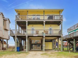111 Yucca Ave, Surfside Beach, TX 77541