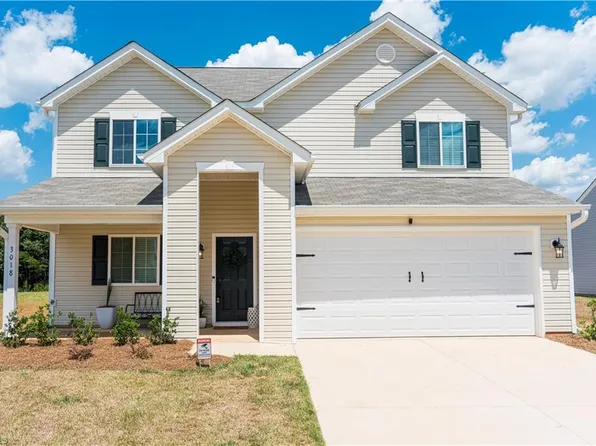 3018 Stauton Dr, Winston Salem, NC 27105
