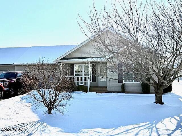 1st image of 379 Trinity Dr
