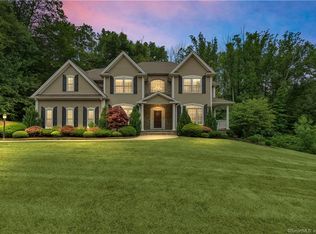 19 Timber Ln, Wood Bridge, CT 06525