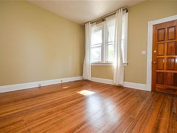 Room near street