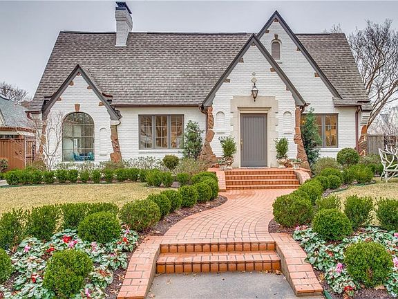 5th image of 4533 S Versailles Ave