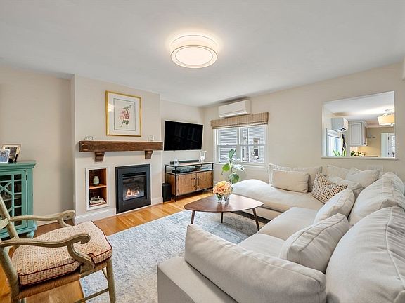 2nd image of 33 Soley St #2