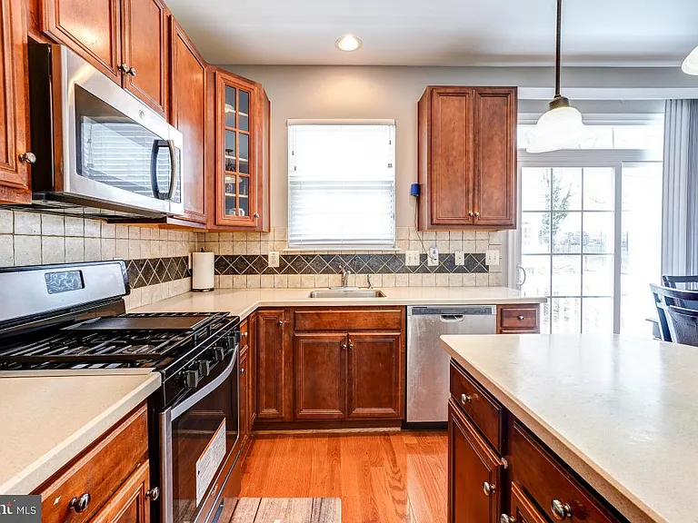 4281 S Capitol St SW — Photo 38