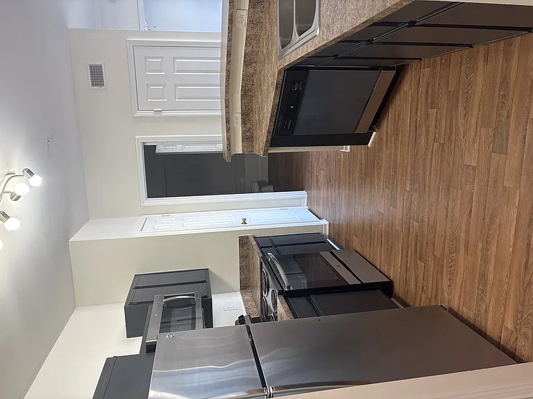 Wesley St. James Apartments at Sandy Springs — Photo 110