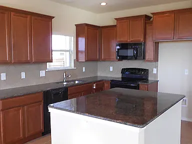 1205 Hogg Ct — Photo 6