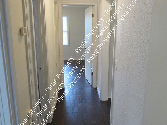 3rd image of 412 W Prescott Ave #2