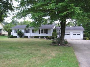 1226 Rutledge Rd, Transfer, PA 16154