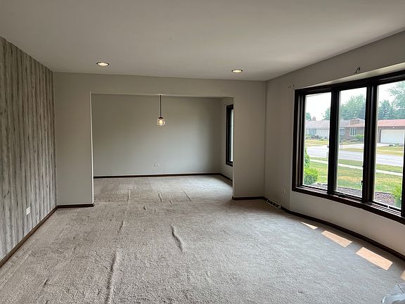 2nd image of 15535 Hollyhock Ct