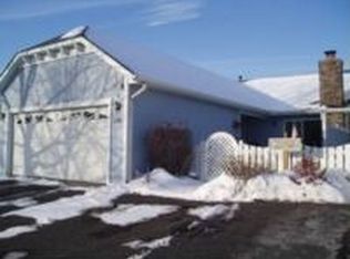 18 Oak Ridge Trl, Circle Pines, MN 55014