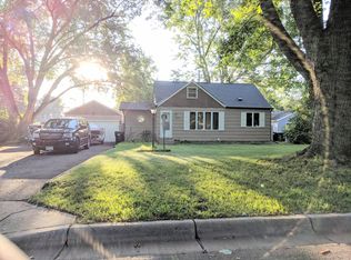 5352 Clifton Dr, Mounds View, MN 55112