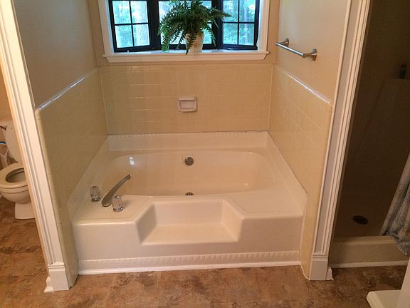 5th image of 2408 Southern Oak Dr SW