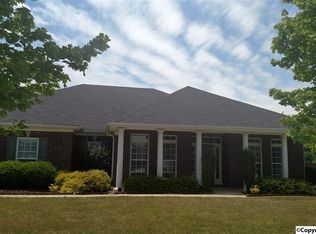 5000 Creekbriar Cir SE, Owens Cross Roads, AL 35763