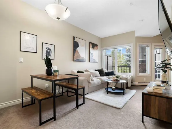60 W Royal Oak Plz NW #227, Calgary, AB T3G 0A7